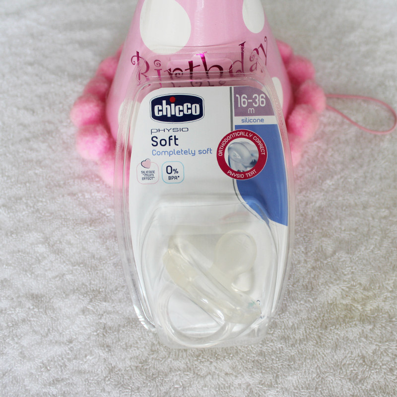 Соска chicco新生婴儿全硅胶安抚奶嘴柔软仿母乳0-18个月安慰安睡型