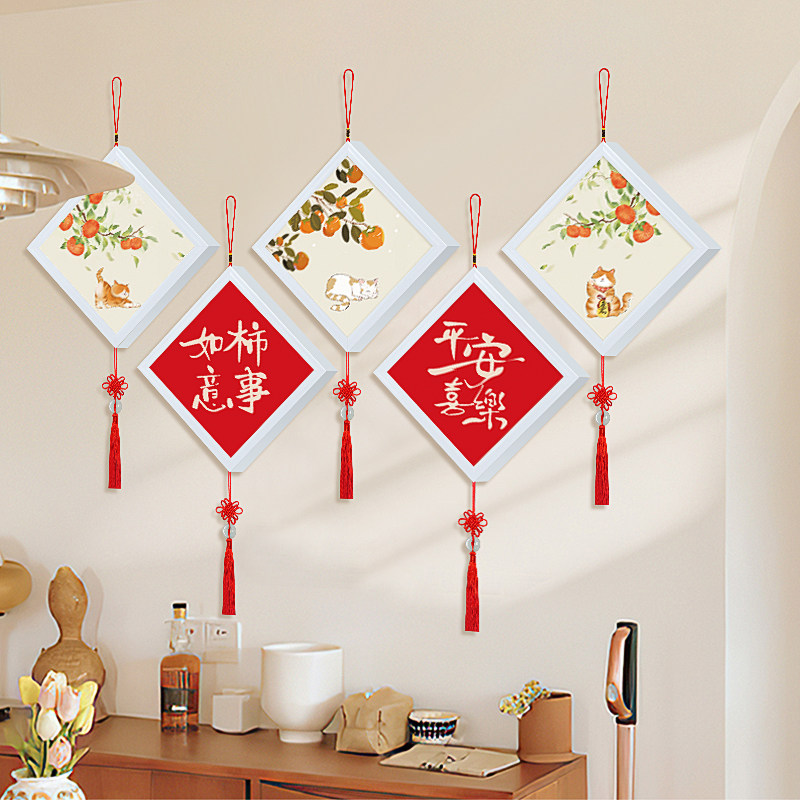 现代简约客厅装饰，钻石画三联画柿柿如意抽象动物适合2026年流行吗？