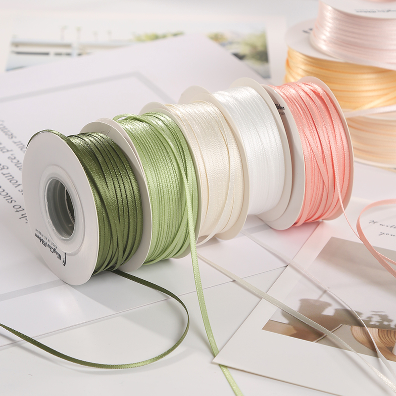 2mmの薄いリボンブックマーク両面ポリエステルリボンウェディングボウ高級ギフト包装2mmサテンリボン