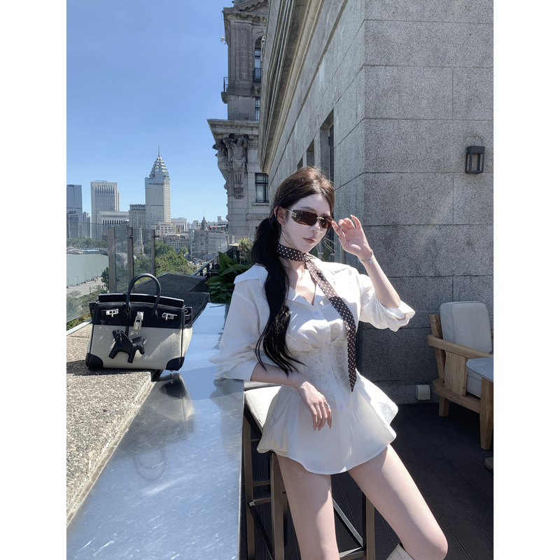 Kubiliv【Law of Attraction】Retro Style Lace-Up Waist-Cinching Long-Sleeve Silhouette Shirt Top for Women Kubiliv【Law of Attraction】Retro Style Lace-Up Waist-Cinching Long-Sleeve Silhouette Shirt Top for Women
