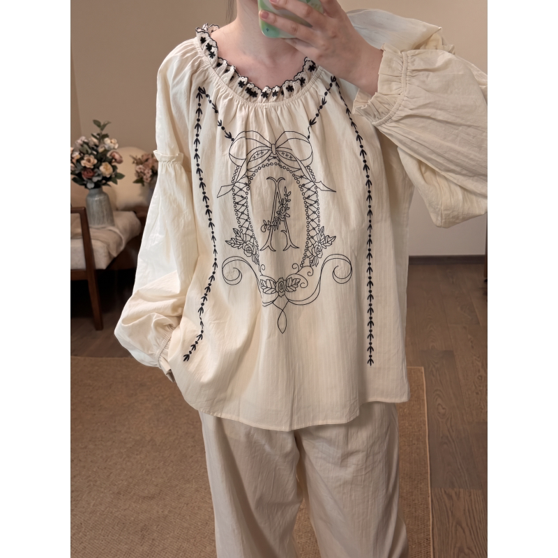 French Court-Style Retro Elegant Pajamas for Women, New Spring and Autumn Design, Long-Sleeved Long Pants Loungewear Set That Can Be Worn Outside French Court-Style Retro Elegant Pajamas for Women, New Spring and Autumn Design, Long-Sleeved Long Pants Loungewear Set That Can Be Worn Outside