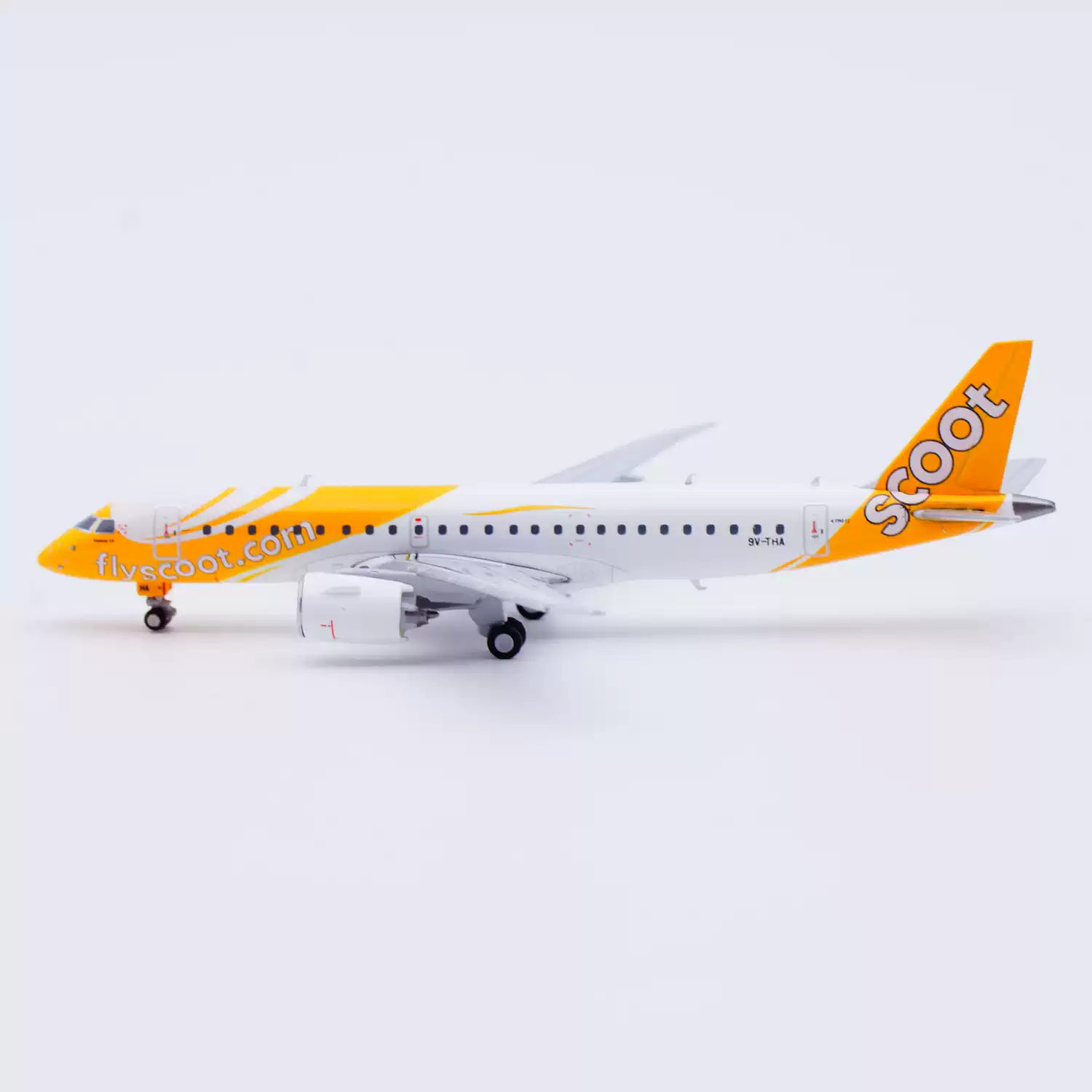 1:400 Jcwings 合金客机模型日本J-Air 巴西航空工业E170 JA221
