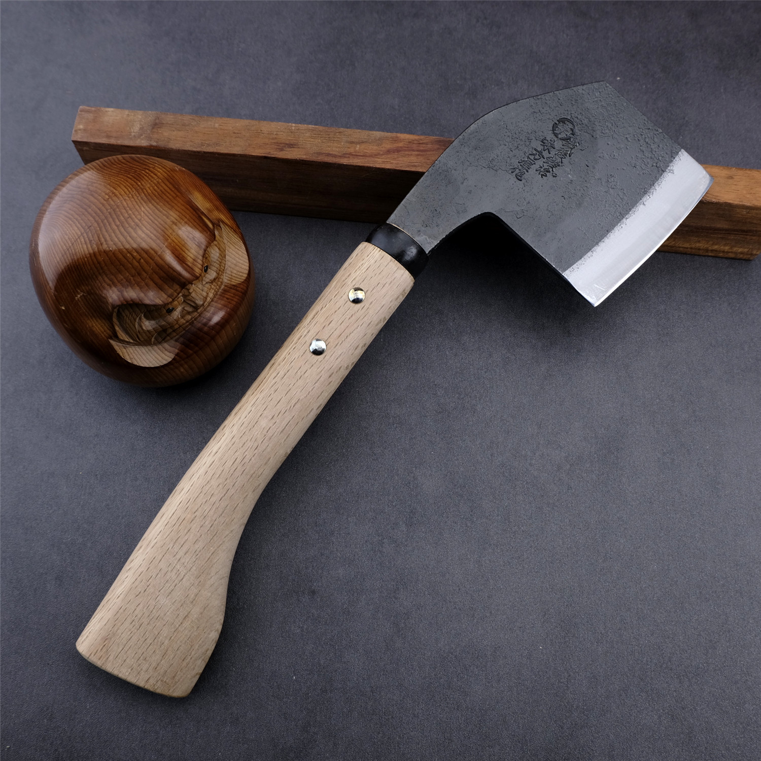 Taste Square House Hands on the First Thallium Japan Woodworking Axe Outdoor Tools Wood Mountain Garden Landscaping Garden Day Wild Paiku