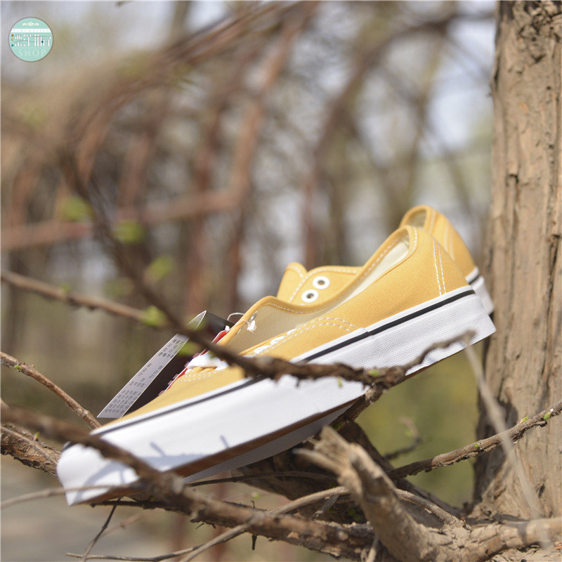 Vans Authentic giày vải thấp màu vàng mới Giày nam và nữ Giày thông thường VN0A38EMQA0 - Plimsolls giày thể thao nữ đế cao