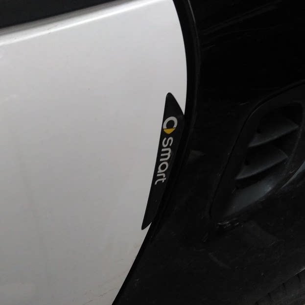 Smart car modification decorative car stickers Real carbon fiber door anti-collision strip Anti-collision strip Anti-scratch anti-collision strip