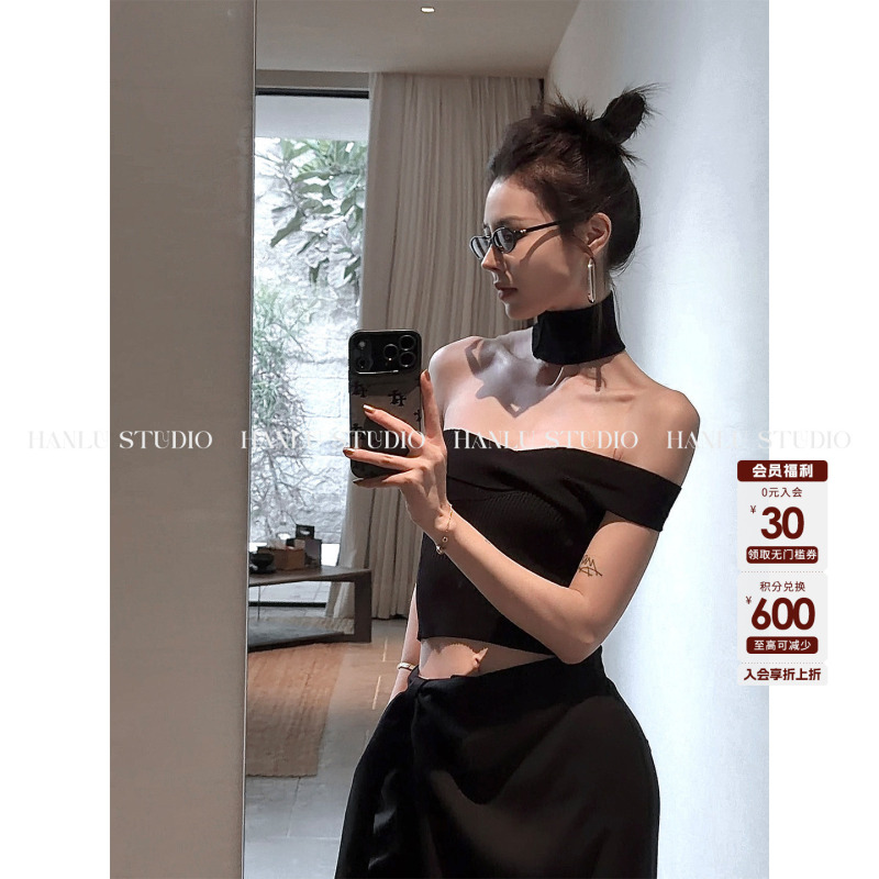 Hanlu Studio Brand Niche Design Versatile Black Tube Top Deconstructed Design Simple Neck Wrap Sleeveless Top Hanlu Studio Brand Niche Design Versatile Black Tube Top Deconstructed Design Simple Neck Wrap Sleeveless Top