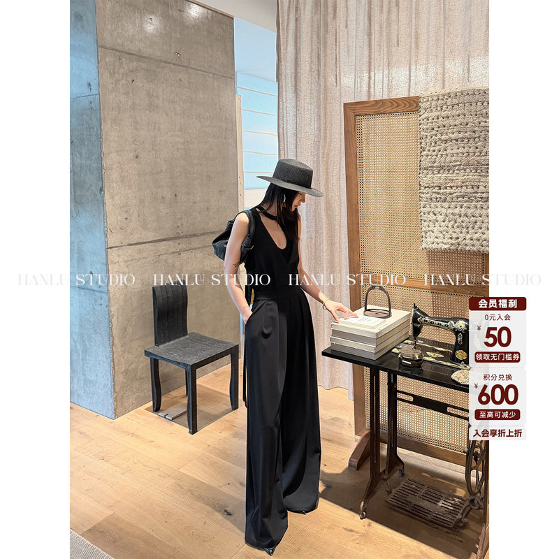 Hanlustudio Brand Niche Original Black Overalls with Tailored Waist, Sleeveless V-Neck Straight-Leg Jumpsuit Hanlustudio Brand Niche Original Black Overalls with Tailored Waist, Sleeveless V-Neck Straight-Leg Jumpsuit