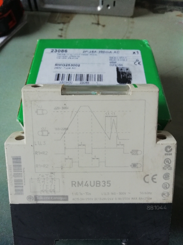 Schneider Time Relay Rm4Ub35 Rm4Tr/Tg20 Overvoltage Undervoltage Detection Control Re7Tl11Bu