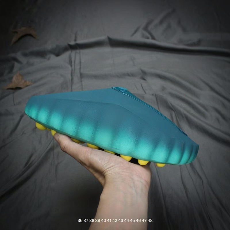 【Focus on High-End Products】Muller Shoes, Closed-Toe Slippers, Foot Massage Shoes, Pre-Game Training Recovery Shoes, Collaboration with Hiroshi Fujiwara