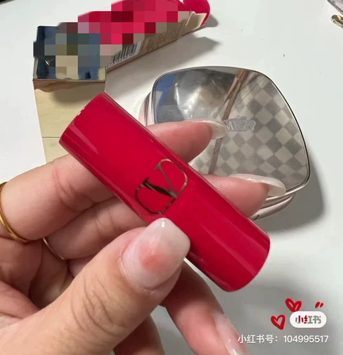 Супер белый!Valentino Fellen Tiannu Big v Lipstick Small образец 217a Dawn Opera House 1g