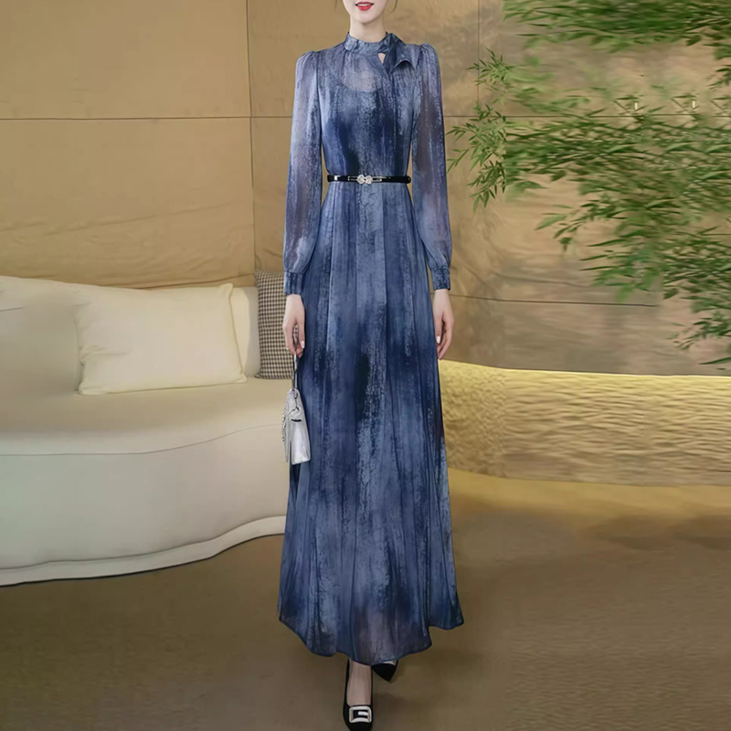 Autumn New Style Elegant and Sophisticated Chiffon Mulberry Silk Dress with Ink Painting Print, Slim Fit and Long Skirt