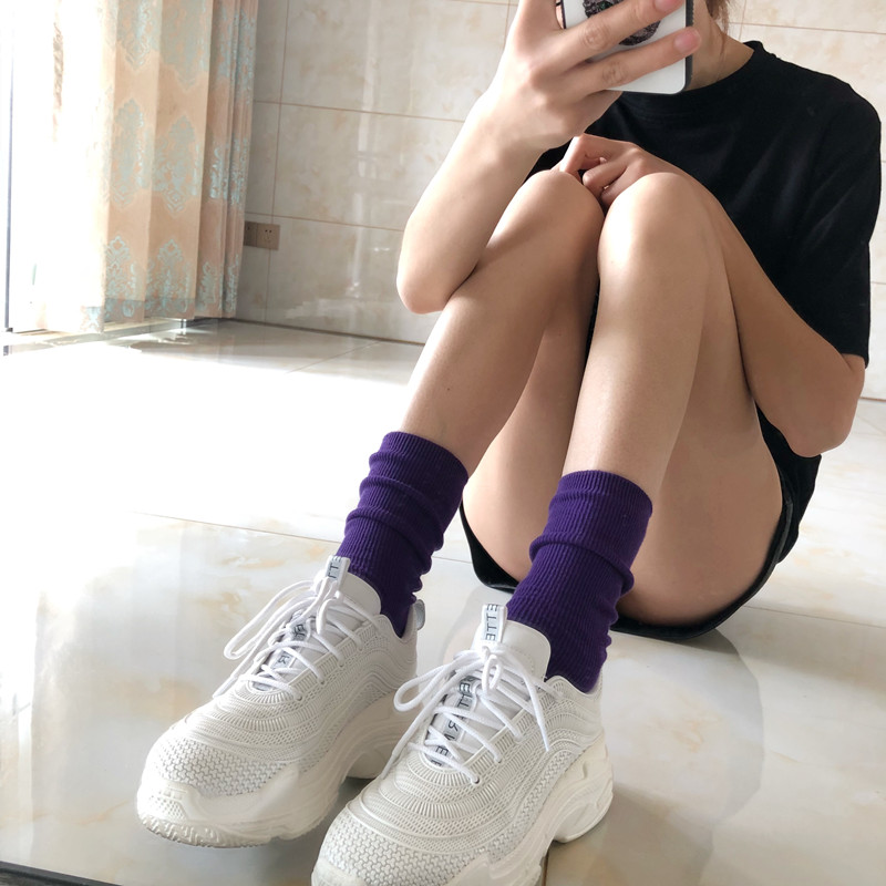 Mùa hè lưới màu đỏ vớ của phụ nữ Kẹo Hàn Quốc màu rắn màu tím Phụ nữ màu tím đống Nhật Bản vớ với dép vớ nữ cổ ngắn