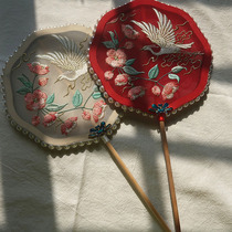 Ancient wind long handle Group fan Hanfu embroidery bride hand fan tassel round fan bronzing embroidery Tang wind Palace broken cloud fan