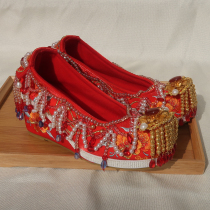 Chinese Xiuhe shoes wedding shoes ancient Xiuhe clothing bride wedding shoes golden Han clothing high heel embroidery shoes red