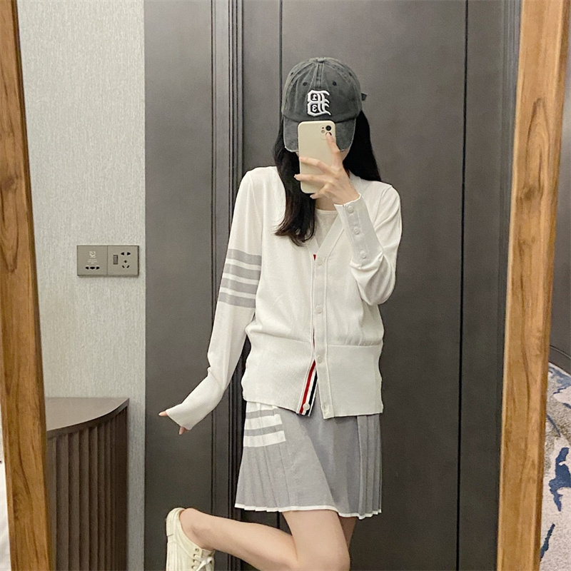 Tb Academy Style Ice Silk Knitted Cardigan for Women, Summer 26, V-Neck, Comfortable, Simple, Versatile, Sun-Protective, High-End Feel Top Jacket