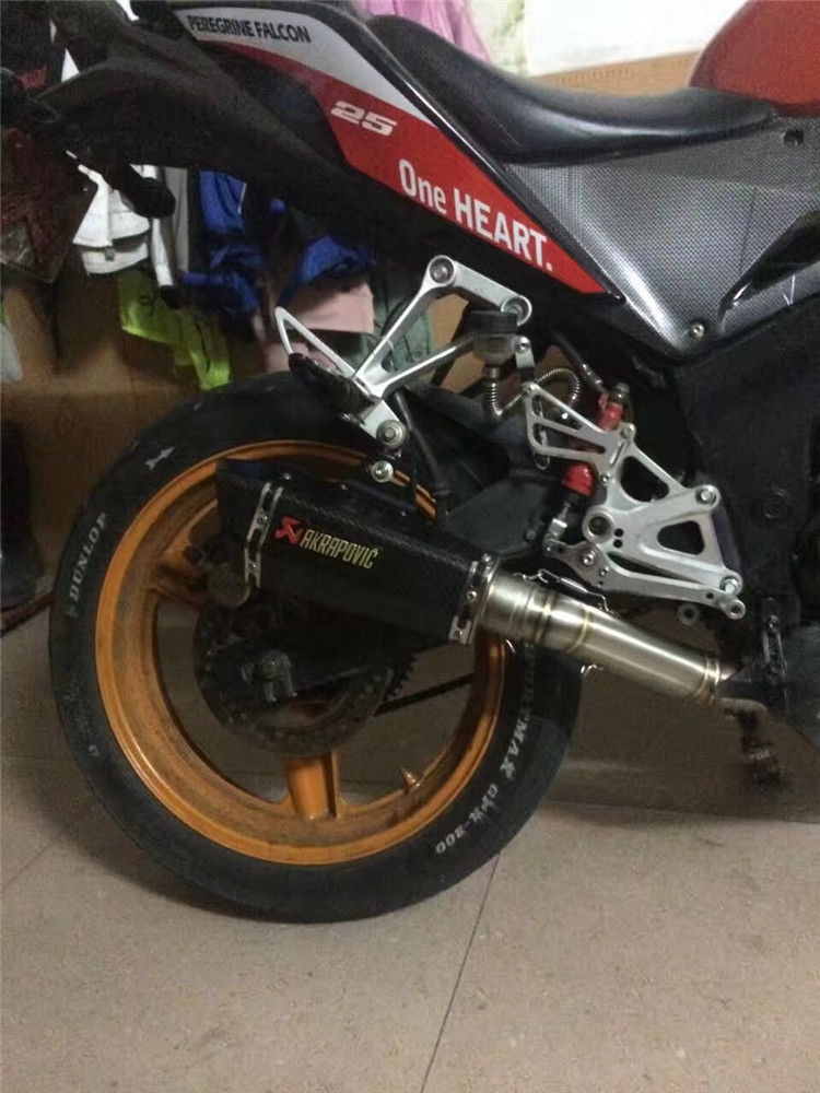 Xe máy sửa đổi ống xả phân khối lớn phía sau CBR500 CBR300 thon sợi carbon ống xả Tianzhu - Ống xả xe máy bô xe máy độ