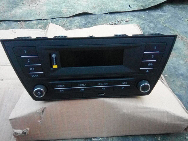 15 16Skoda new Fabia original single disc multi-function CD machine new Fabia original without distortion upgrade Skoda