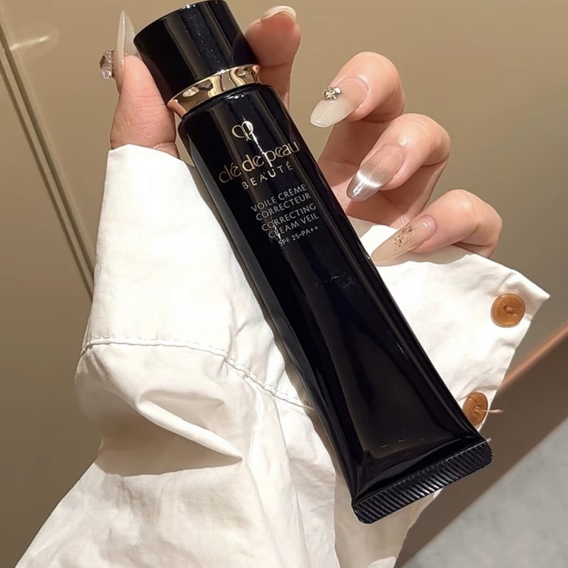 The Evergreen Product in the Isolation Category Is Cpb Long Tube Isolation, Refreshing/Moisturizing, Japanese Domestic Version