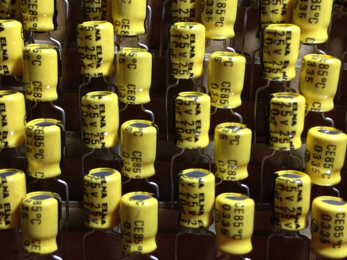 Import Ina 25V 10UF ELNA Audio Fever electrolytic capacitor ELNA 85 degrees