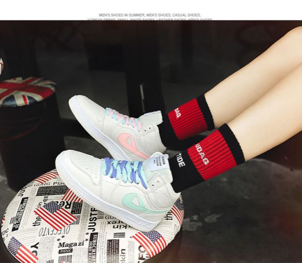Aj1 đàn ông và phụ nữ hip hop cao vài cặp đôi sinh viên màu sắc không khí số một đôi giày nữ màu xanh bột Giày thể thao Hàn Quốc giày the thao nữ giá rẻ
