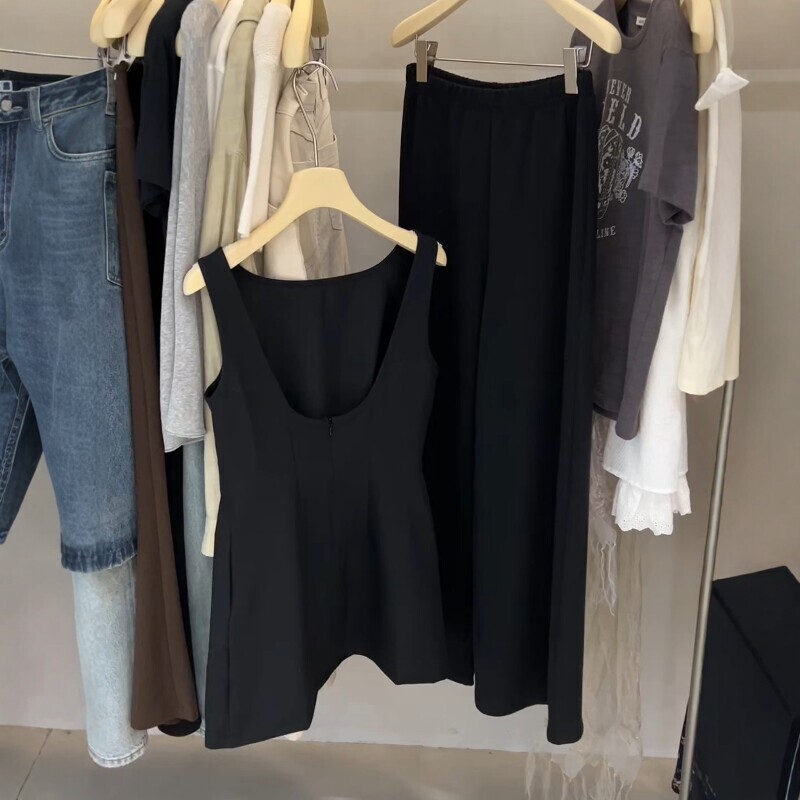 Minimalist Mature Style Black Vest and Wide-Leg Pants Set Women's Summer Light Luxury Old Money Style Slim Fit Two-Piece Set Minimalist Mature Style Black Vest and Wide-Leg Pants Set Women's Summer Light Luxury Old Money Style Slim Fit Two-Piece Set