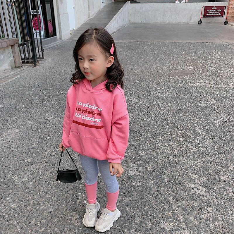 Girls hooded long version of the sweater 2020 spring new Korean version of the letter top baby Foreign style fashionable coat tide