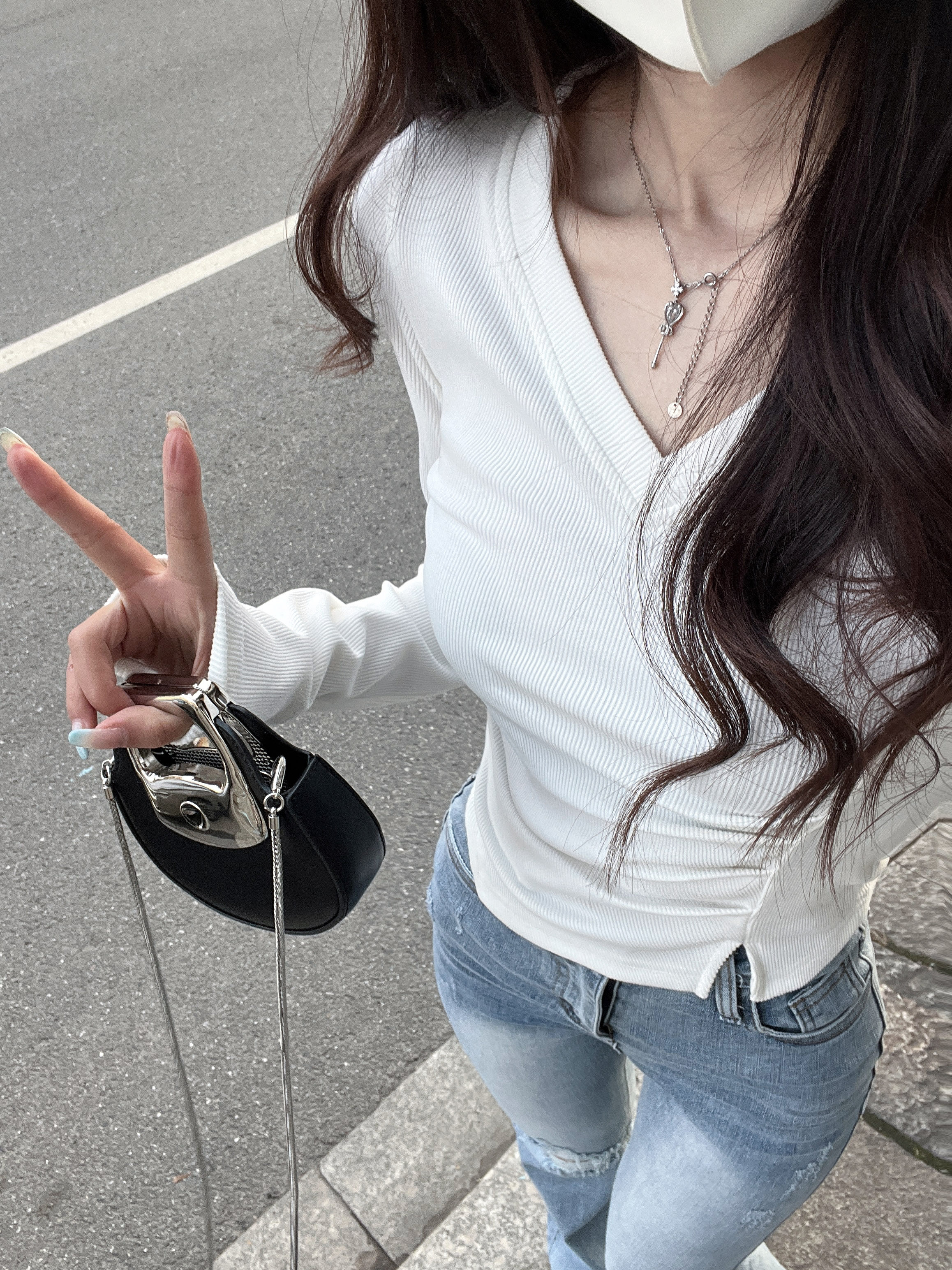黑色辣妹V领长袖打底衫女春秋季不规则开叉显瘦打底T恤女白色上衣详情27