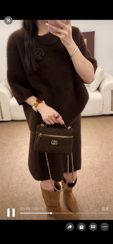2026 Autumn and Winter Design-Inspired Small Lapel Cashmere Wool Brushed Loose Sweater Women's Knit Top Paired with Short Skirt
