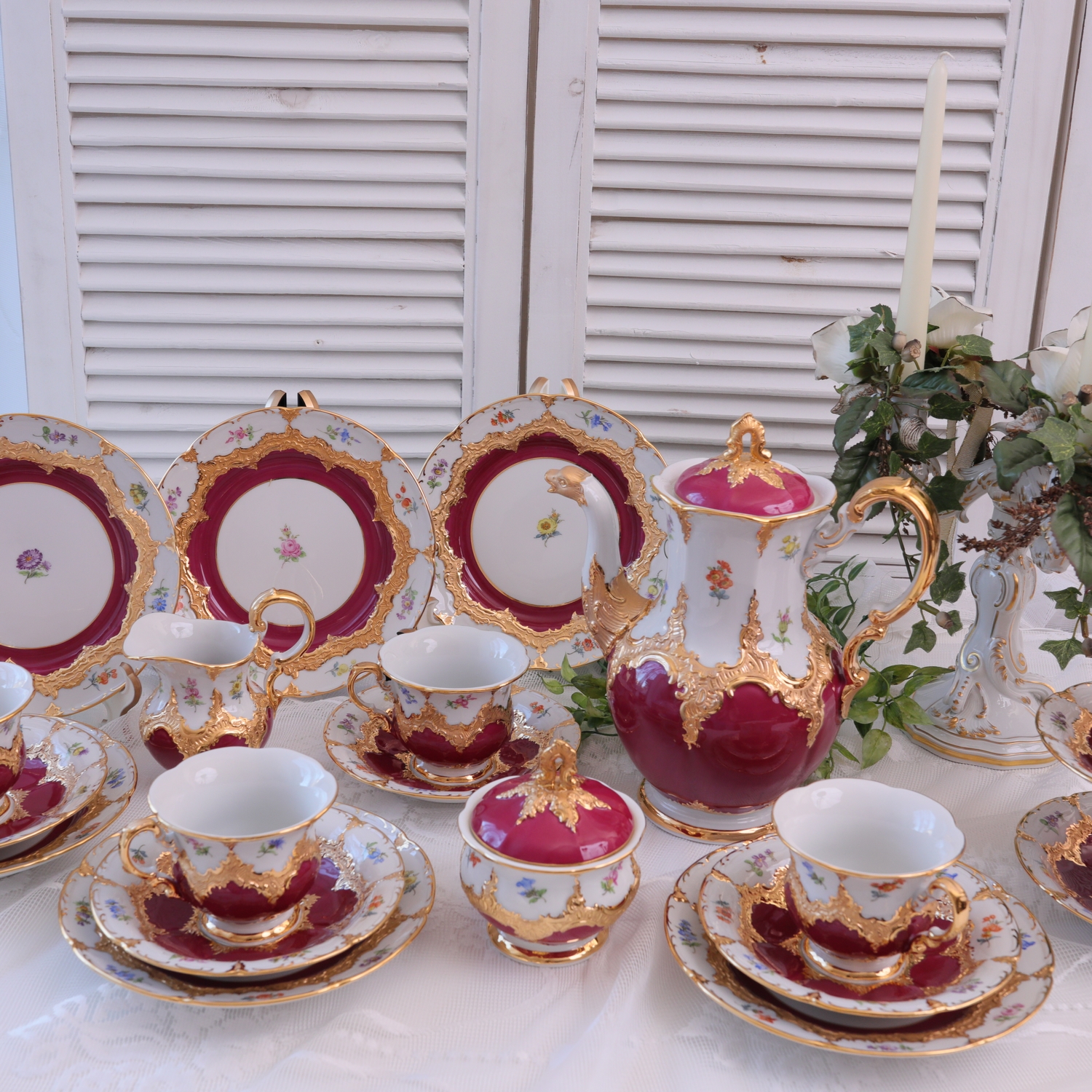 Spot German Meissen Bform red gold color embossed large coffee cup three-piece set pot sugar milk 2 servings