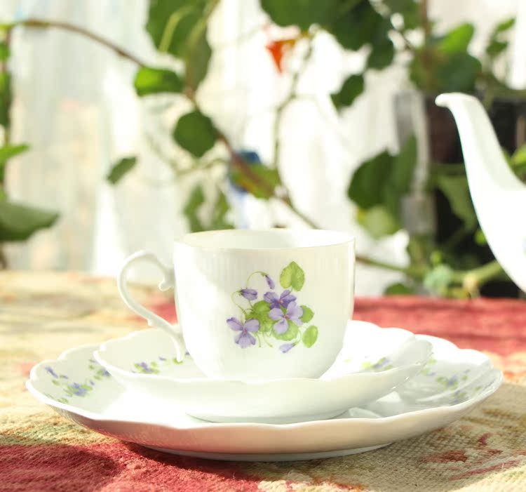 Spot German kaiser shell embossed violet teapot high coffee cup short teacup ear bowl fruit plate
