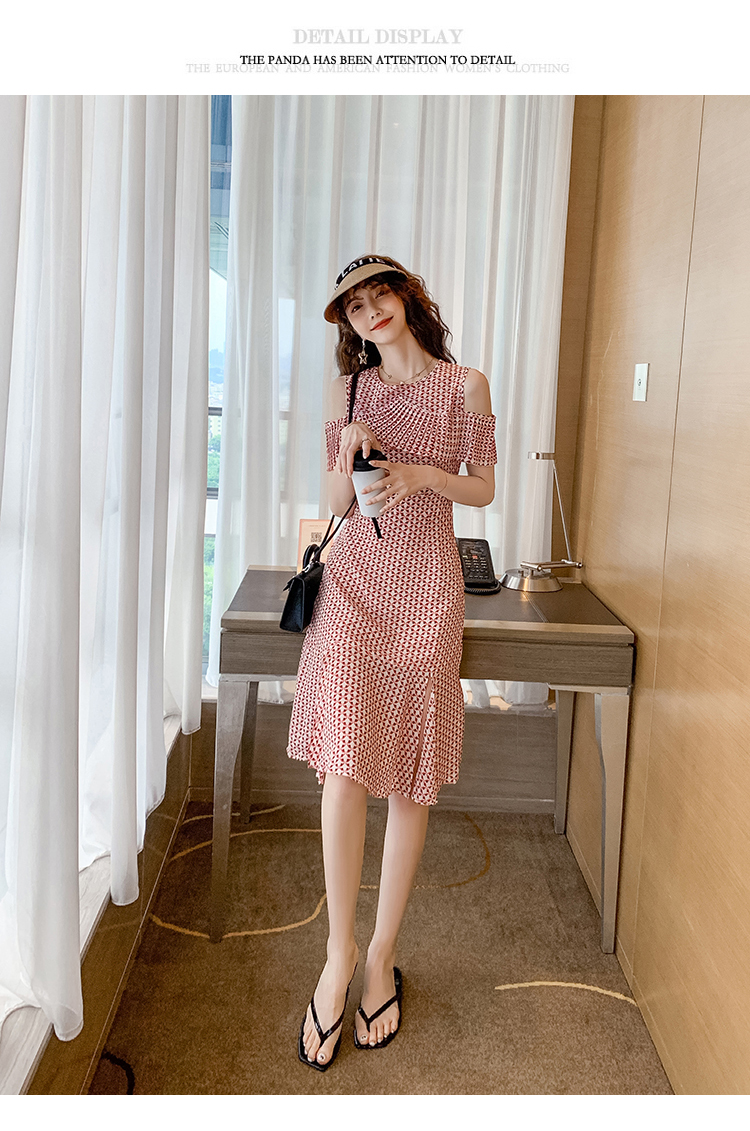 VK旗艦店 韓系荷葉邊格紋露肩氣質開叉魚尾短袖洋裝