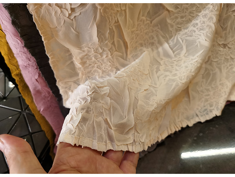 Áo thun nữ cổ đứng xếp ly thêu hoa thủ công mỏng nhẹ mùa hè — Màu đen, Màu hồng, Màu xám, Màu mơ chi tiết 41