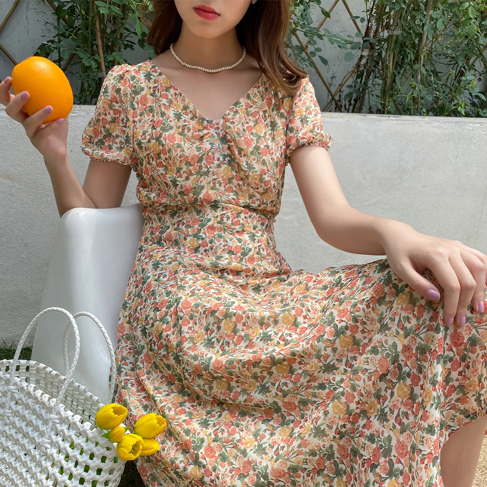 Love Rose Hepburn Floral Skirt 2022 Popular Female Wisdom Kaoru Skirt French High Waist A-word Puff Sleeve Dress Summer