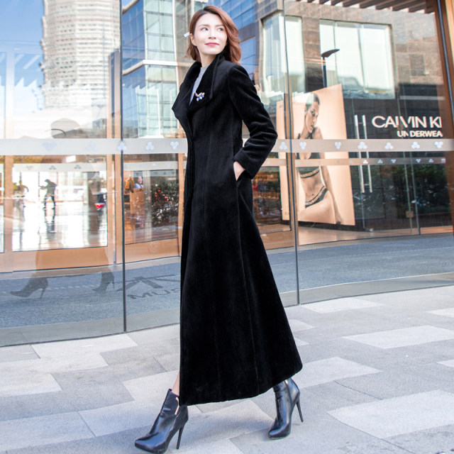 羊绒大衣女长款2022秋冬修身黑色羊剪绒大衣过膝加厚羊毛外套大衣