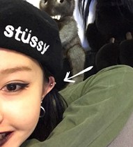 Ear screen stud small ear earrings cochlear simple love twist stud zirconia hypoallergenic small drill ear bone ear bone ear bone stud