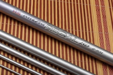 Передает полюсе 二手原装进口泰国产daiwa/达亿瓦 hs iso2号5.3米中通竿85新 DAIWA/HS