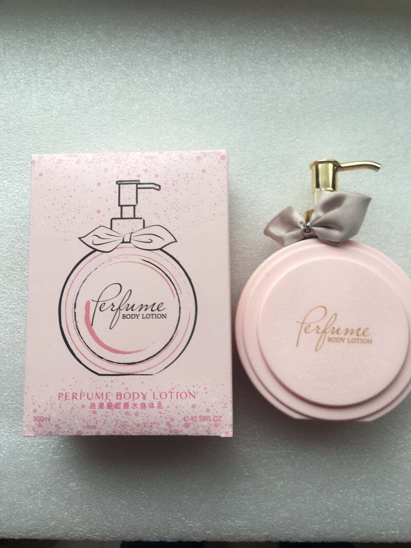 Episode Hut Perfume Body Milk Body Milk 300ML Water Tender Nourishes Antipricki Musculature Body Milk