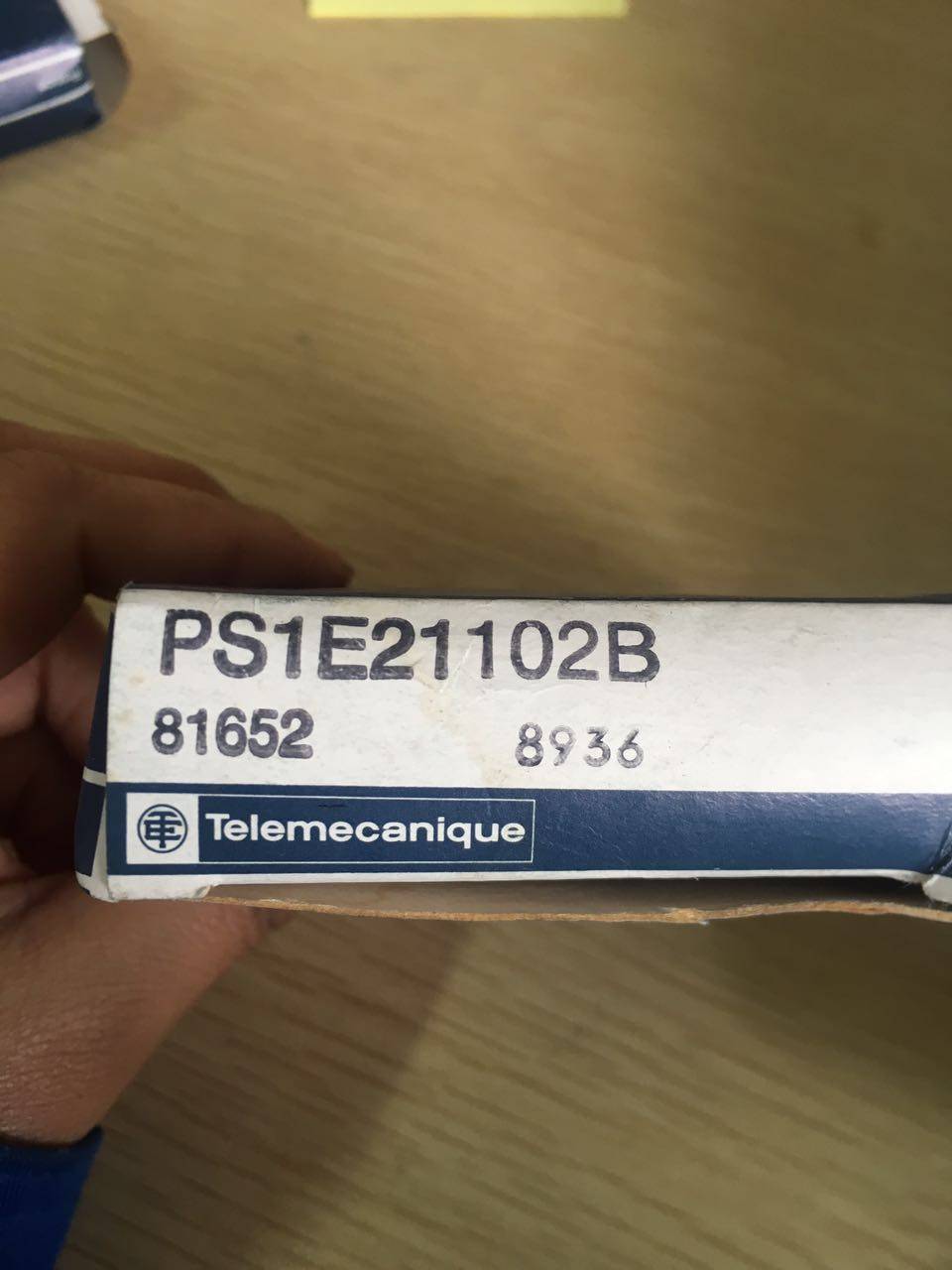 Telemecanique PS1E21102B PS1-E23 24V=1w