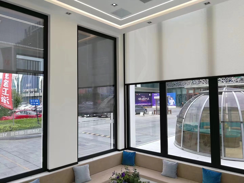 Zhengzhou Outdoor Windproof Roller Blinds, Electric Sunshade Balcony Semi-Shade Gazebo Lift Curtains, Sunroom Heat-Insulating Roller Blinds Zhengzhou Outdoor Windproof Roller Blinds, Electric Sunshade Balcony Semi-Shade Gazebo Lift Curtains, Sunroom Heat-Insulating Roller Blinds