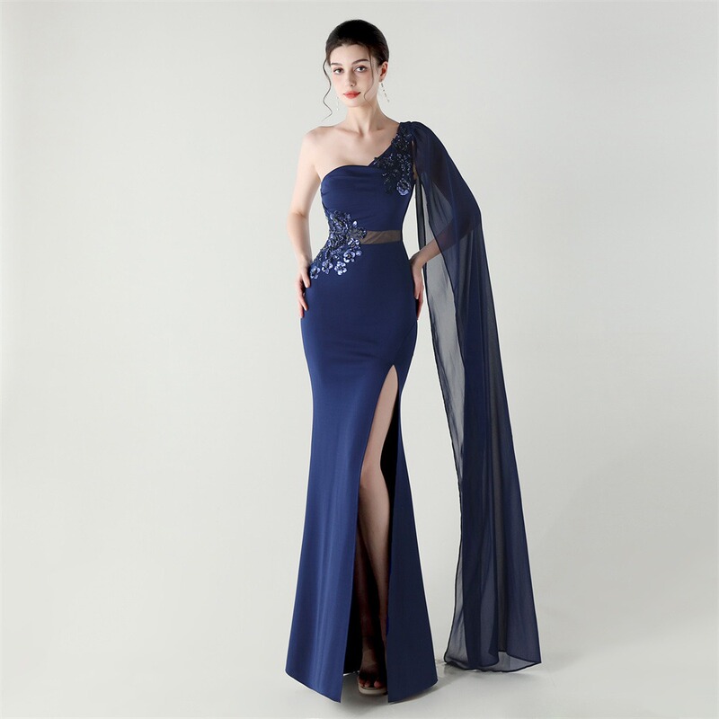 Sheer Shawl One-Shoulder Slim-Fit Evening Dress with a Regal Aura, Heavy Craftsmanship, Celebrity Haute Couture, Red Carpet Runway Fishtail Long Dress for Autumn