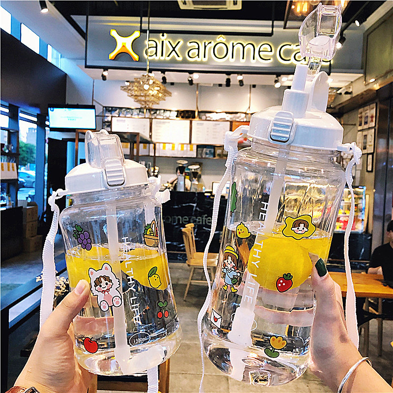 Korean version of the super large capacity fresh cute straw plastic cup men's and women's outdoor fitness exercise kettle portable water cup