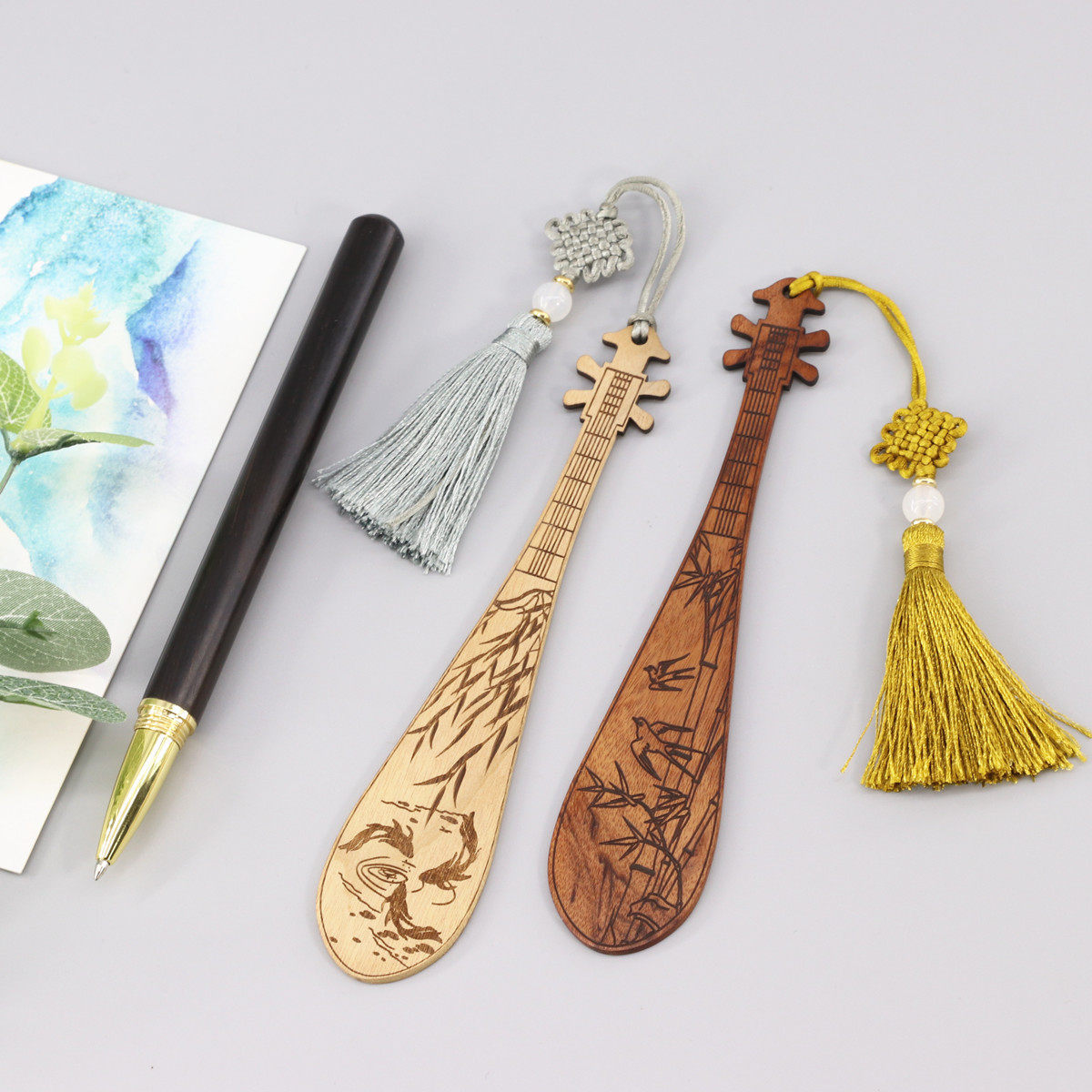 Chinese style sandalwood pipa wooden bookmark National Palace Museum creative flowers and birds Teacher's Day ancient style gifts can be customized