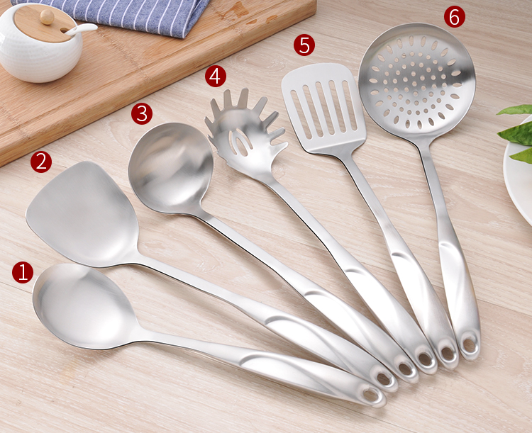 Thép không gỉ 304 lớn colander dài rỗng chống vảy thủ công Đức thìa thìa mì chiên đồ gia dụng chảo gang bếp từ