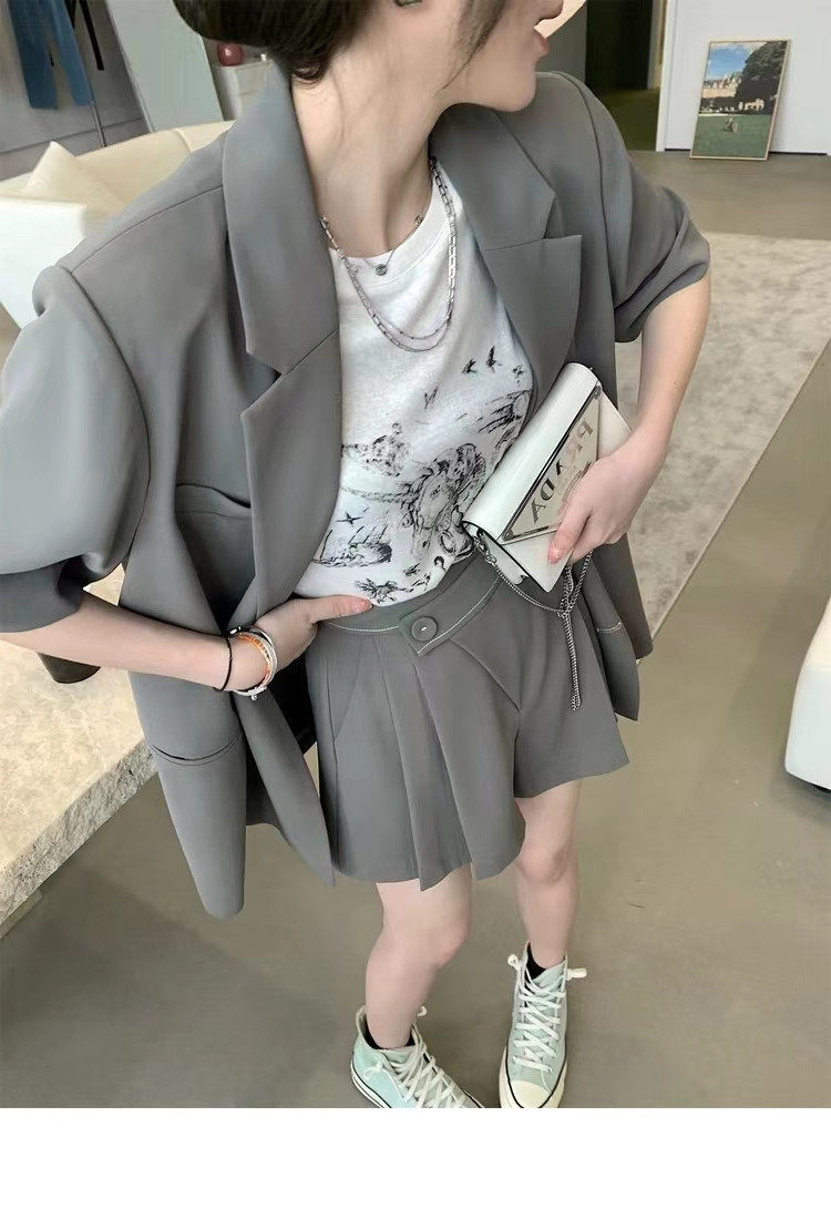 Suit female fashion summer niche design sense 2022 new loose professional temperament commuter OL suit female short-sleeved thin section