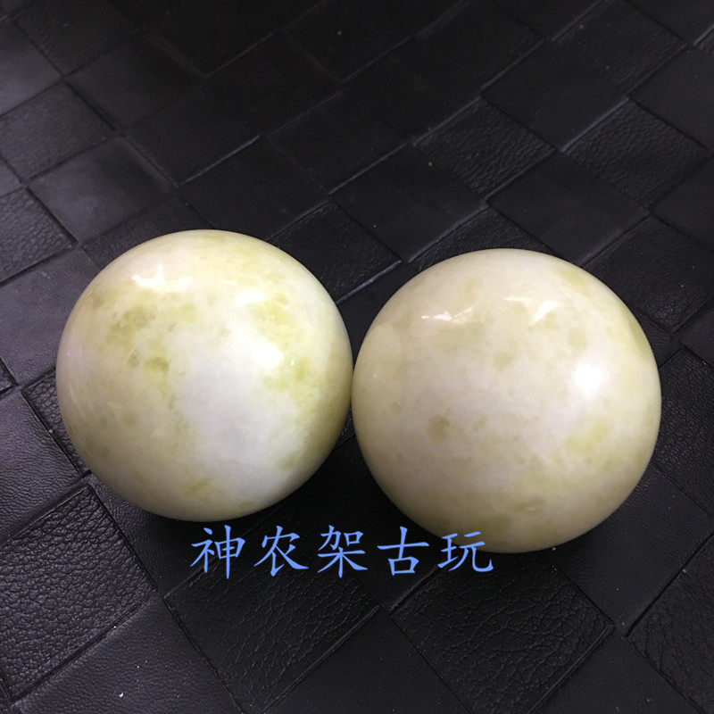 Natural raw stone luminous stone night pearl handball fluorite gemstone moonstone fitness hand play stone handle pieces