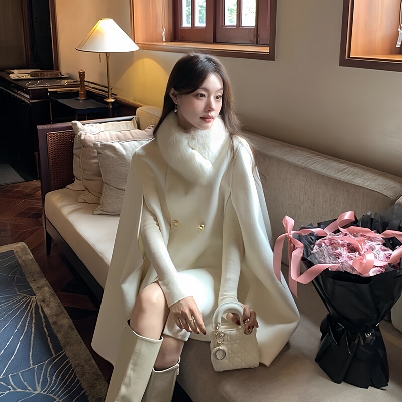Fox Fur Double-Sided Cashmere Short Shawl Cape Coat for Women 2025 New Winter Woolen Coat for Petite Women