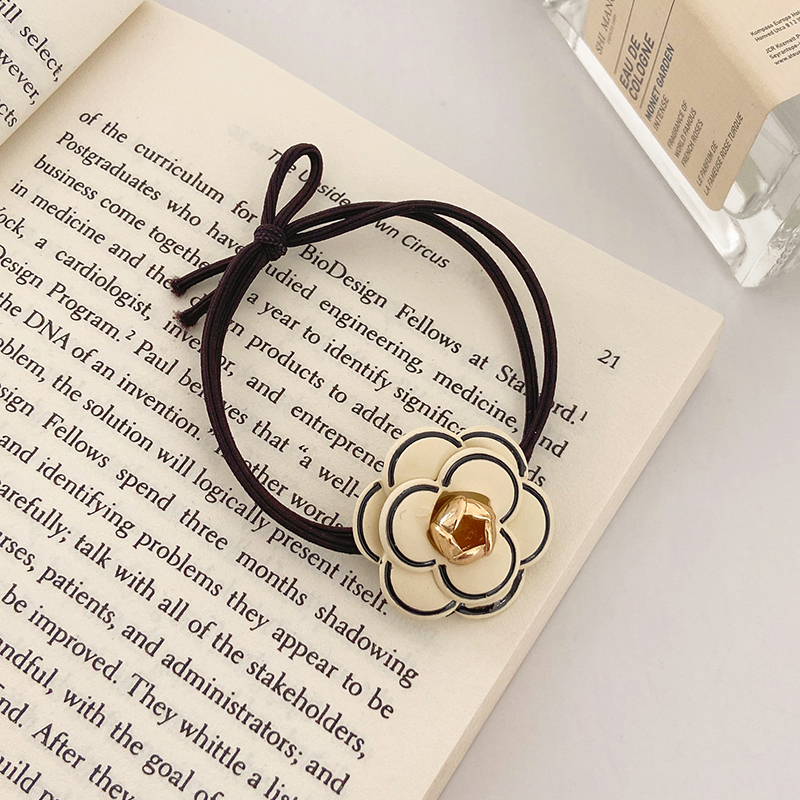 Autumn New Knotted Thin Rubber Band Pu Leather Camellia Hair Scrunchies display picture 5