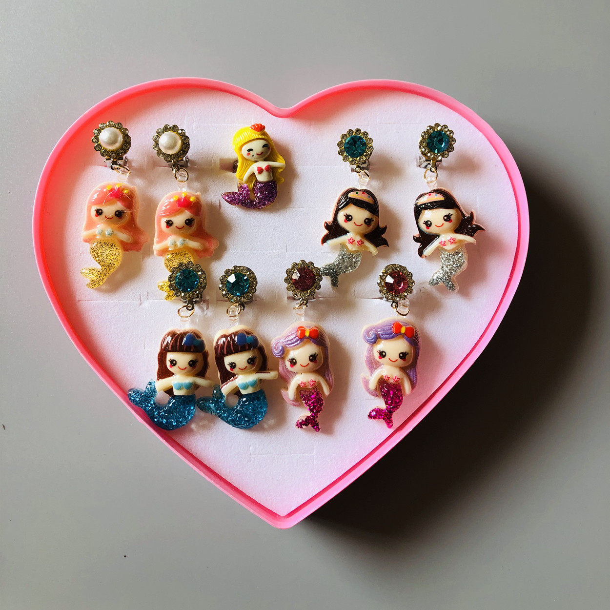 товар из китая 儿童耳夹女孩宝宝饰品卡通无耳洞假耳钉耳环耳坠礼盒女童耳饰戒指 Diy