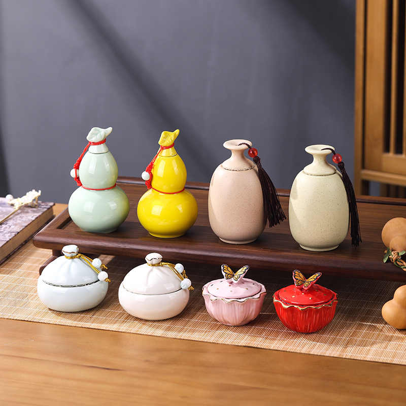 antique style small porcelain bottle Latest Best Selling Praise