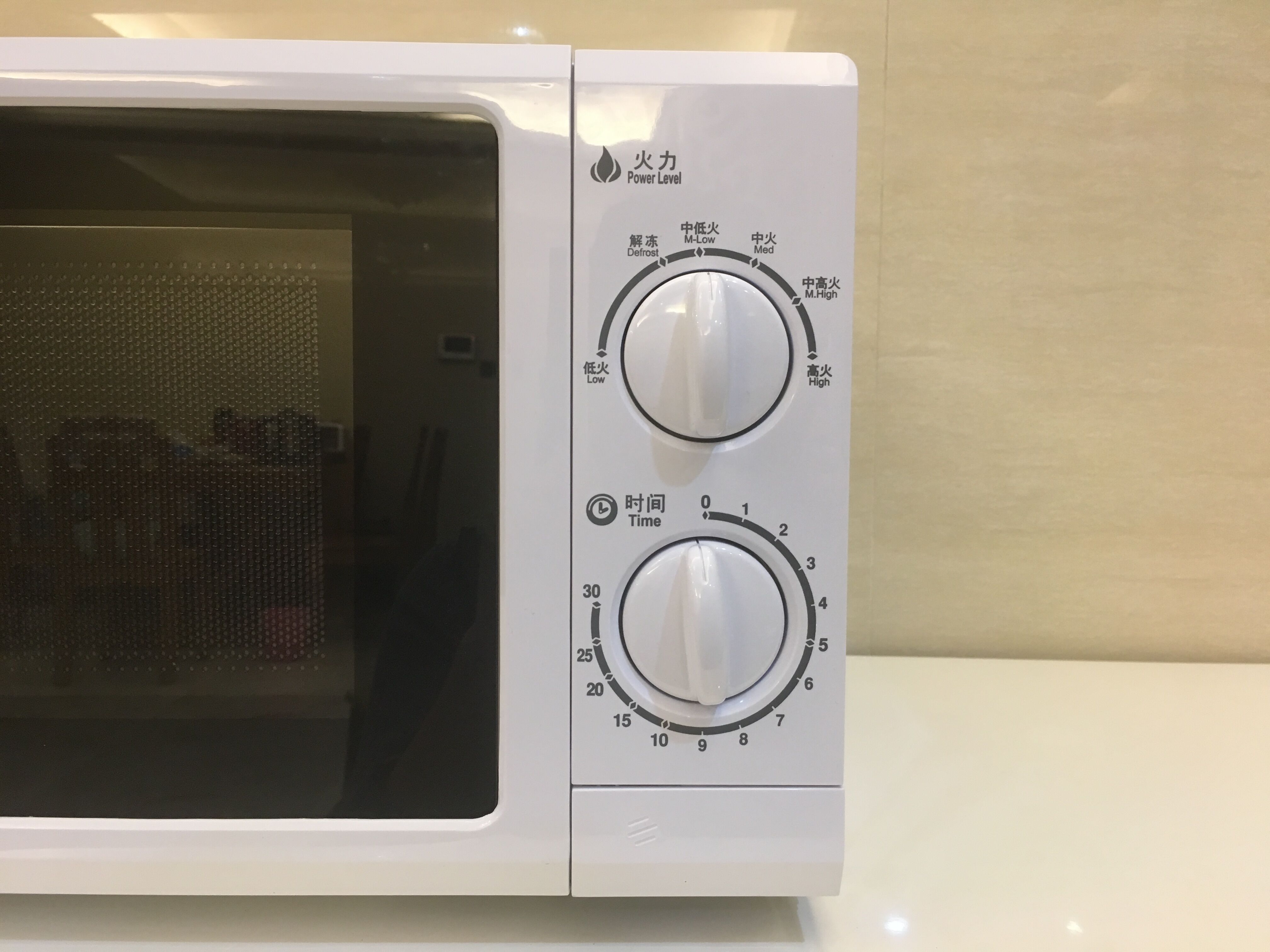 микроволновая печь delfa dmw-17l. микроволновая печь midea em720cke. микроволновая печь kf20mw7s-300d. механическая микроволновка. механическая микроволновка.